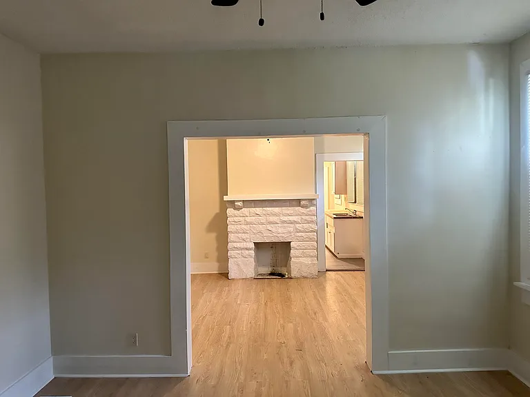 1683 Walker Ave — Photo 5