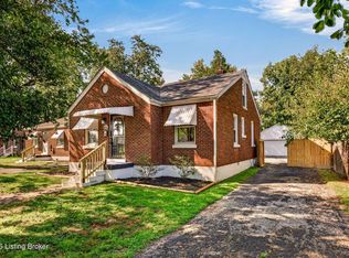 6120 Lone Oak Trl, Louisville, KY 40214