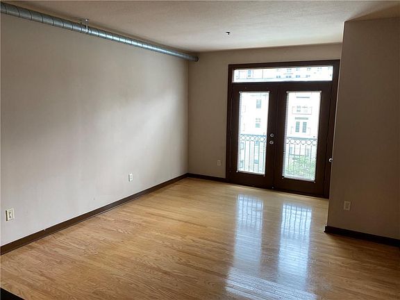 3rd image of 800 Peachtree St NE APT 1513