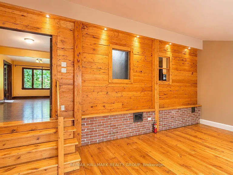 3565 Albion Rd — Photo 11
