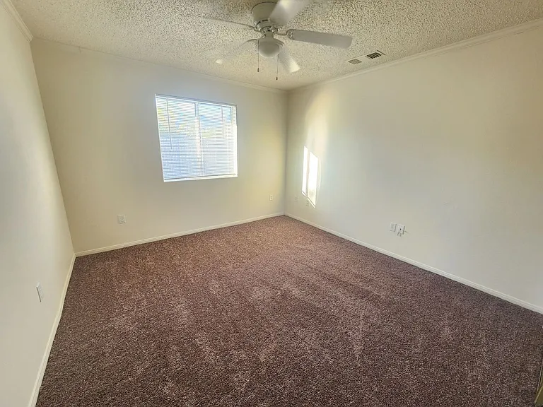 6624 Mariposa Ave — Photo 12