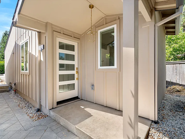 1413 Orange Ln — Photo 1