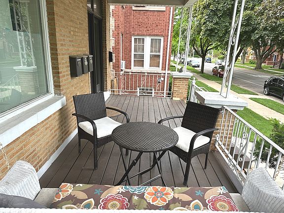 2nd image of 1121 S Oak Park Ave APT 3