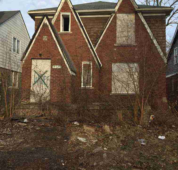 15925 Evanston
