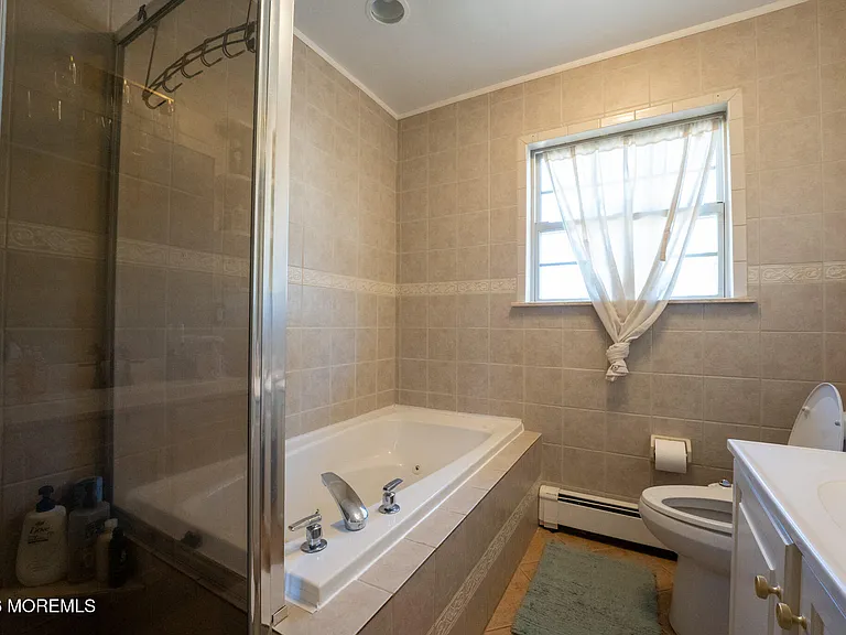 406 Lawrence Dr — Photo 31