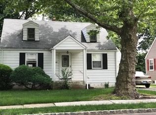 127 Baltusrol Way, Springfield, NJ 07081