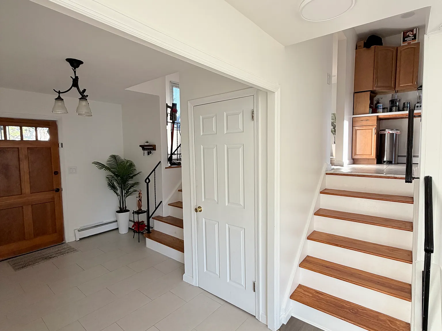 3 bed, 1.5 bath, 1616 sqft, $3,600 — Photo 4