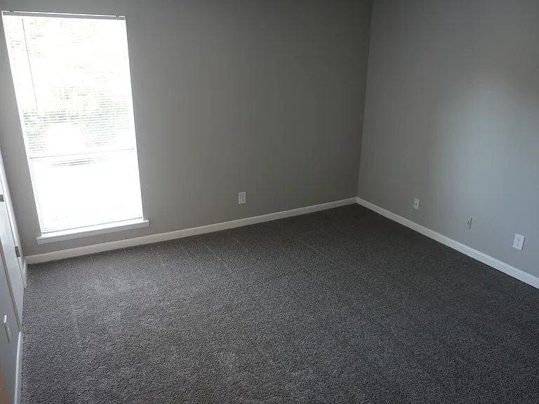 The Raintree Apartments — Photo 12