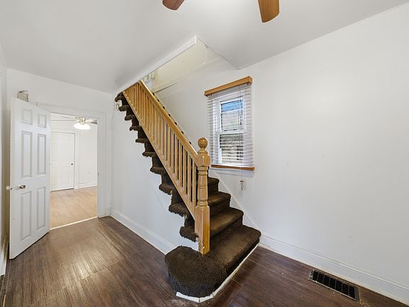 3rd image of 814 S 11th Ave