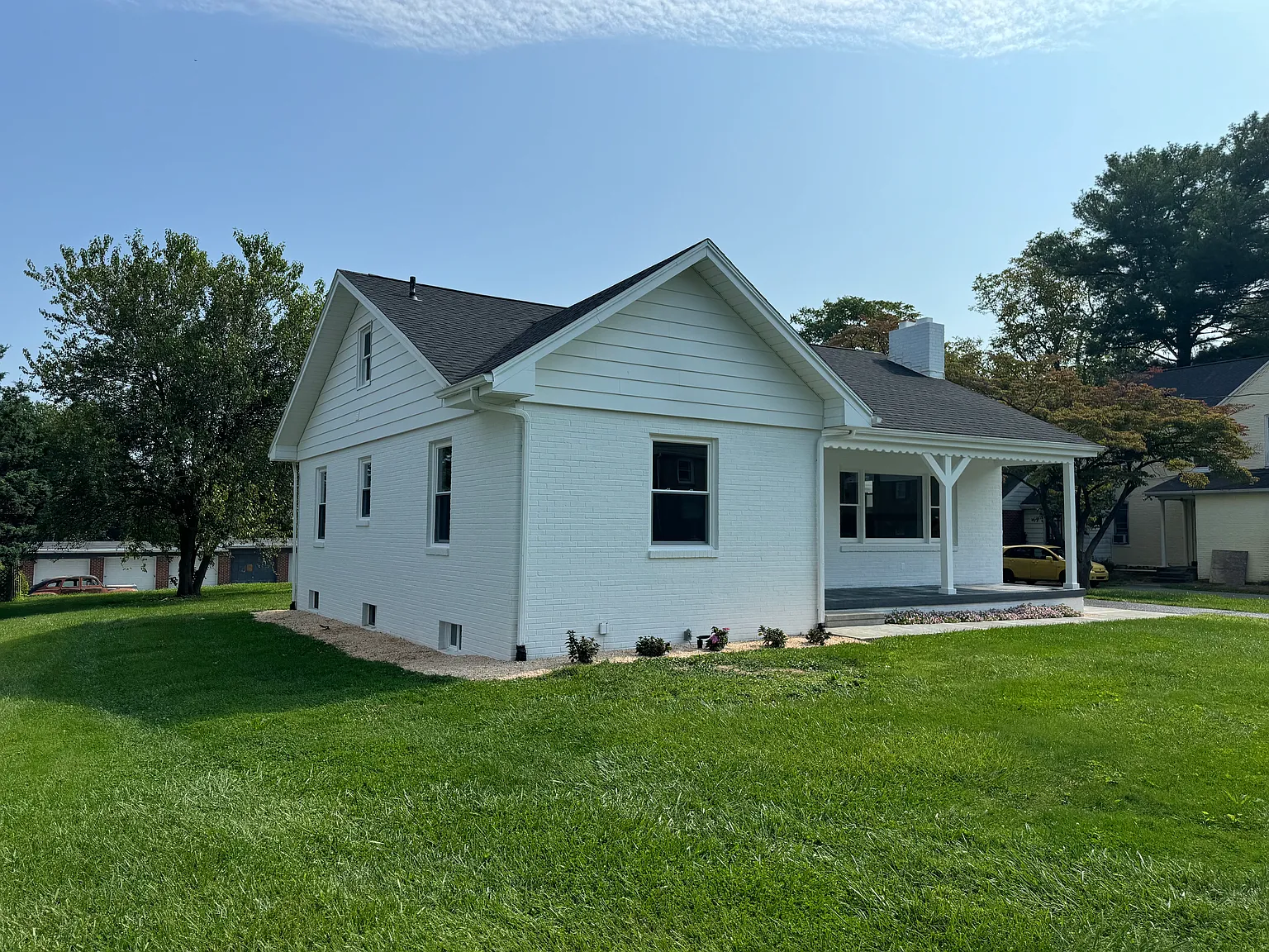 325 Charles Rd photo 1