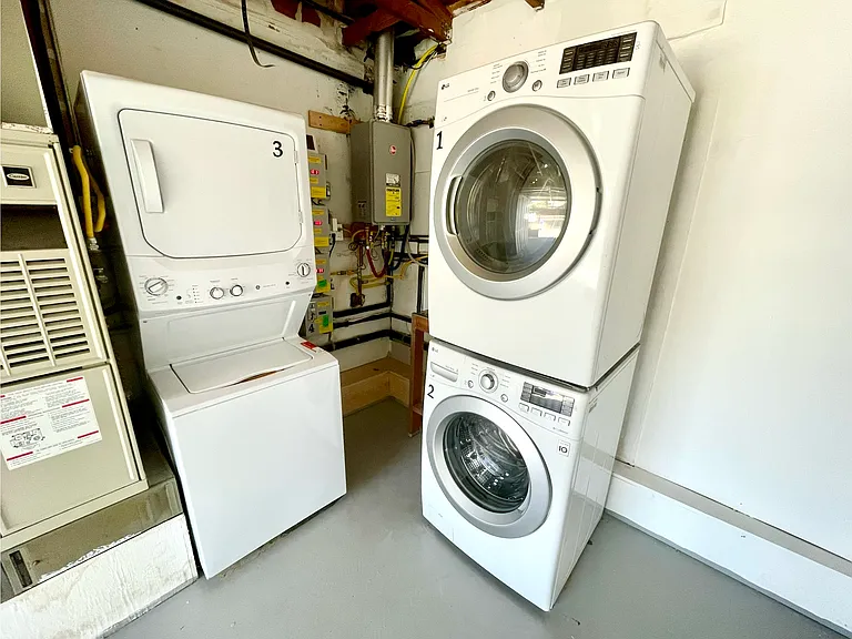 Coin laundry machines
