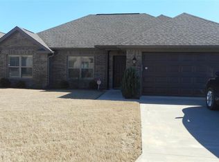 608 Greenwood Dr, Searcy, AR 72143