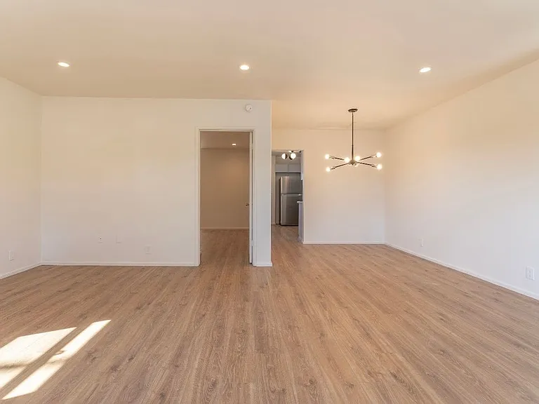 111 W 48th St — Photo 21