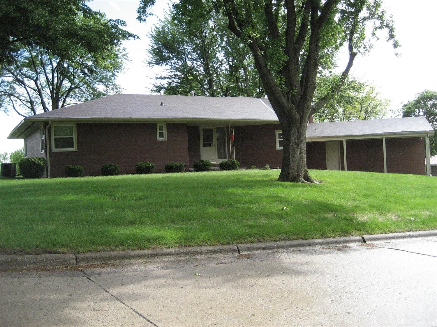1117 Ridgeway Dr, Audubon, IA 50025 Zillow