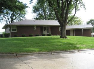1117 Ridgeway Dr, Audubon, IA 50025