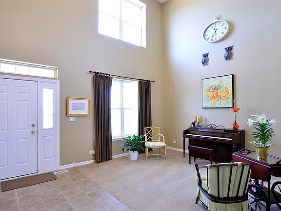 4th image of 2823 Leonard Ln