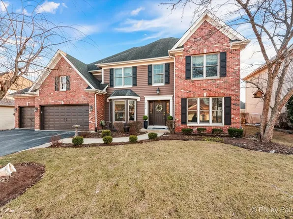 2318 Kidwell Dr, West Chicago, IL 60185