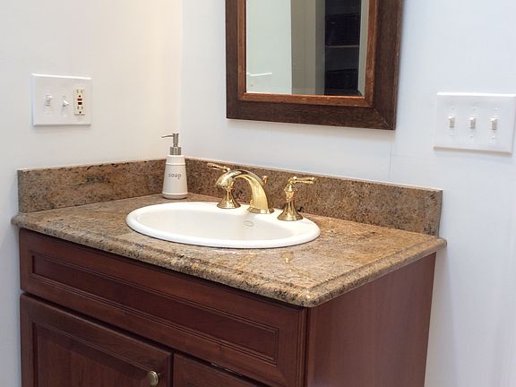 master ensuite/granite