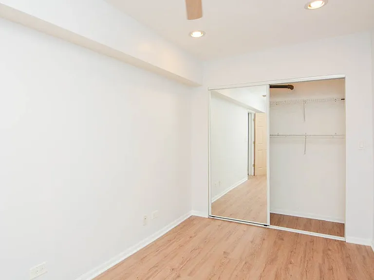 2347 W 24th Pl #FG — Photo 13