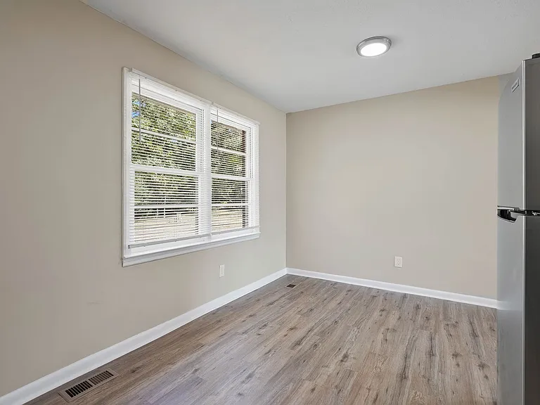 709 Shambrey St — Photo 13