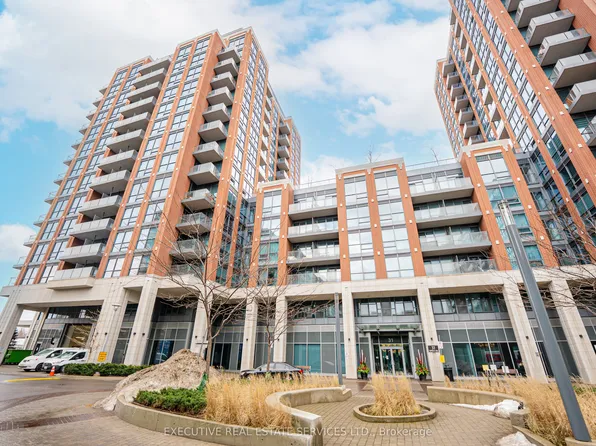 31 Tippett Rd #821, Toronto, ON M3H 0C8