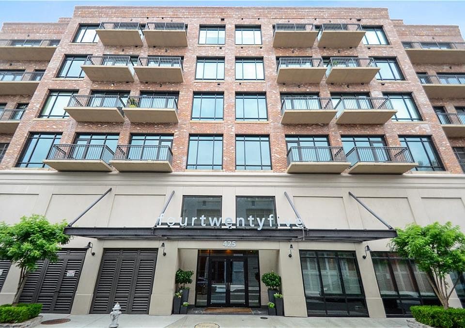 1st image of 425 Notre Dame St APT 401