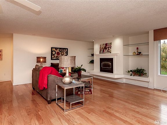 4th image of 2611 S Cedar St #406