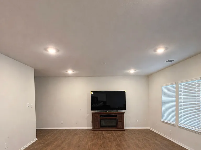 4550 Bontebok Dr — Photo 2