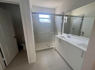 2974 Park Ave, Dania, FL 33004