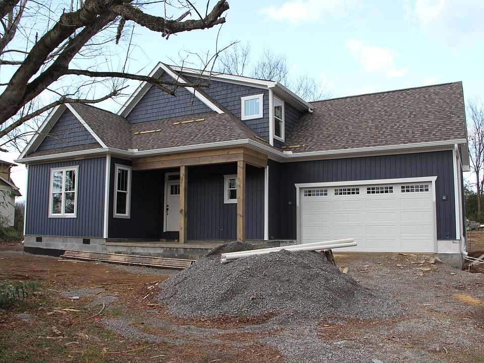 1st image of 307 Lakeview Cove Dr