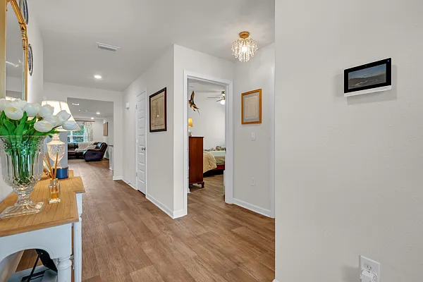 4 bed, 1791 sqft, $2,300 — Photo 4