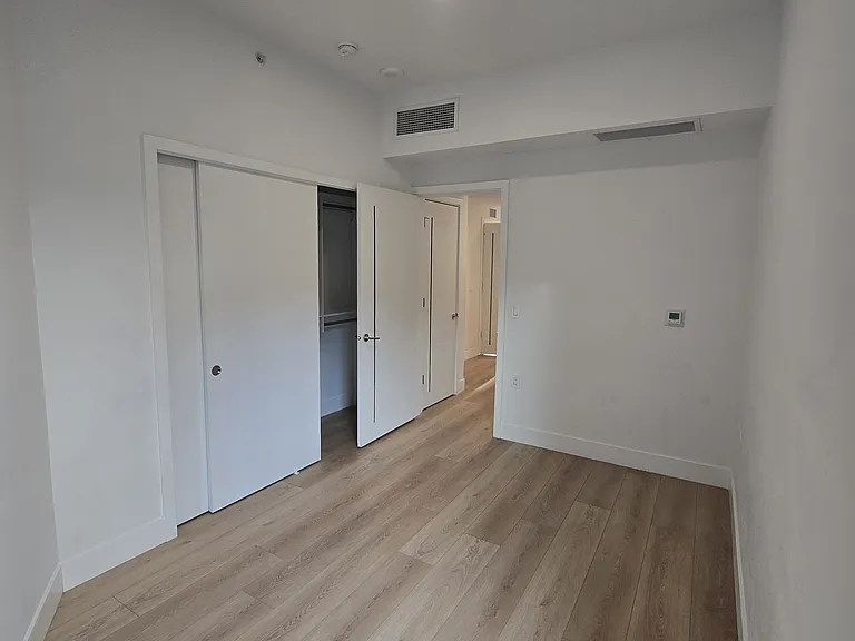 333 Carrall St #401 — Photo 5