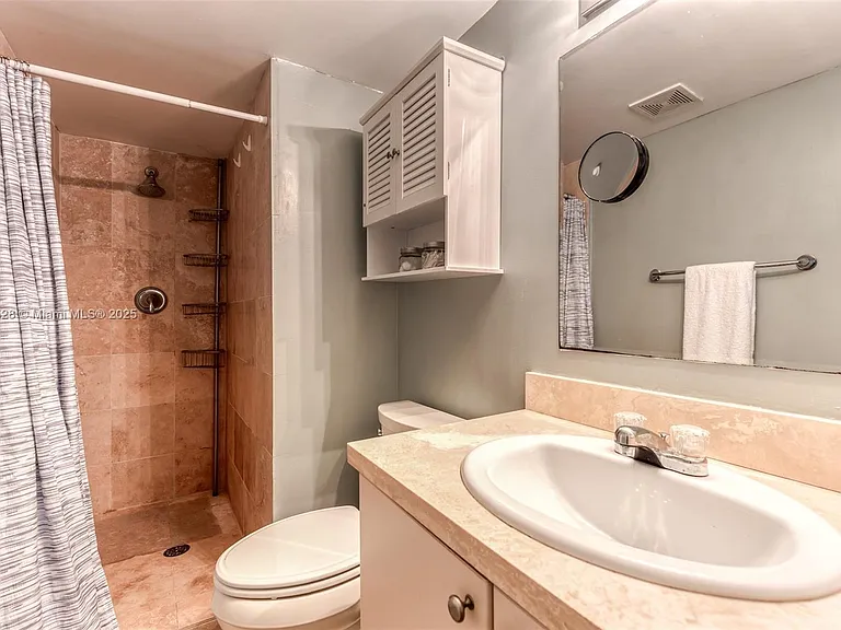 840 Pine Dr #103 — Photo 18