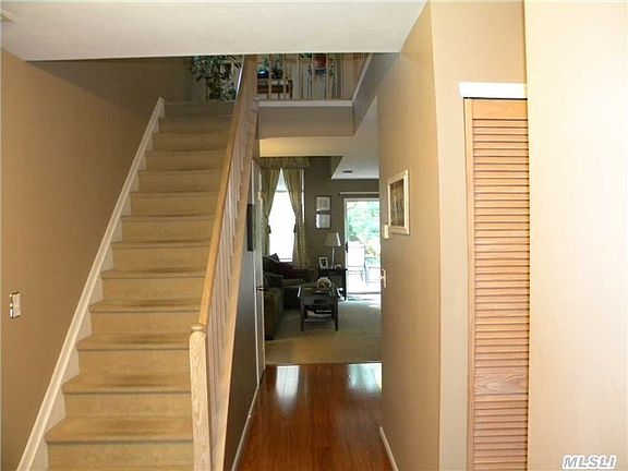 5th image of 40 Quail Ct