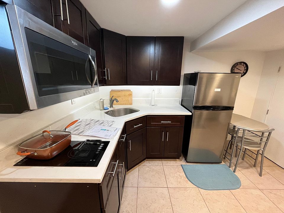 2nd image of 548 Mary Ann Ln