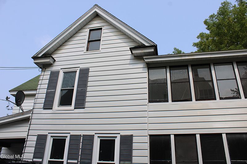 2nd image of 27 Trinity Place
