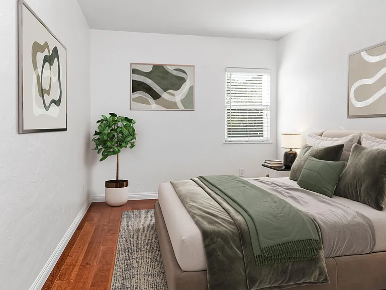 2235 Polk Ave — Photo 15