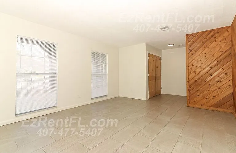 858 Bishop Dr — Photo 5
