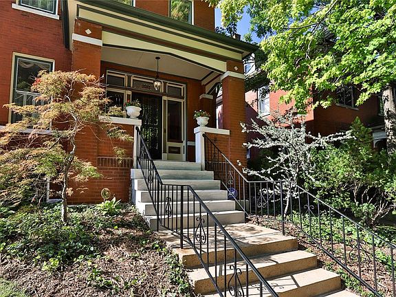 3rd image of 3512 Crittenden St