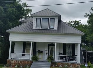 258 W 3rd St, Atoka, OK 74525