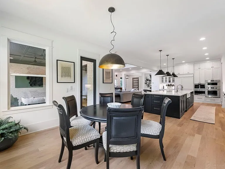 566 Versailles Dr — Photo 21