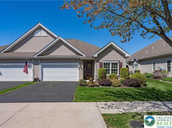 94 Moor Dr, Easton, PA 18045