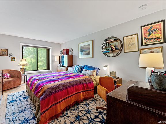 4th image of 30 Gateway Road #102N