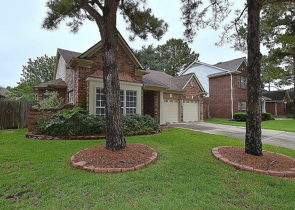 1st image of 7807 Park Hollow Ct