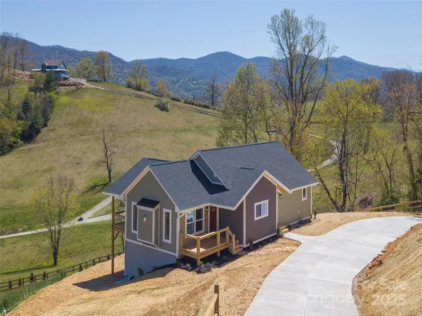 191 Aster Ridge Dr, Waynesville, NC 28786