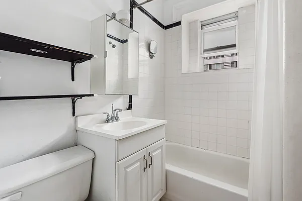 Rented by Douglas Elliman | media 4