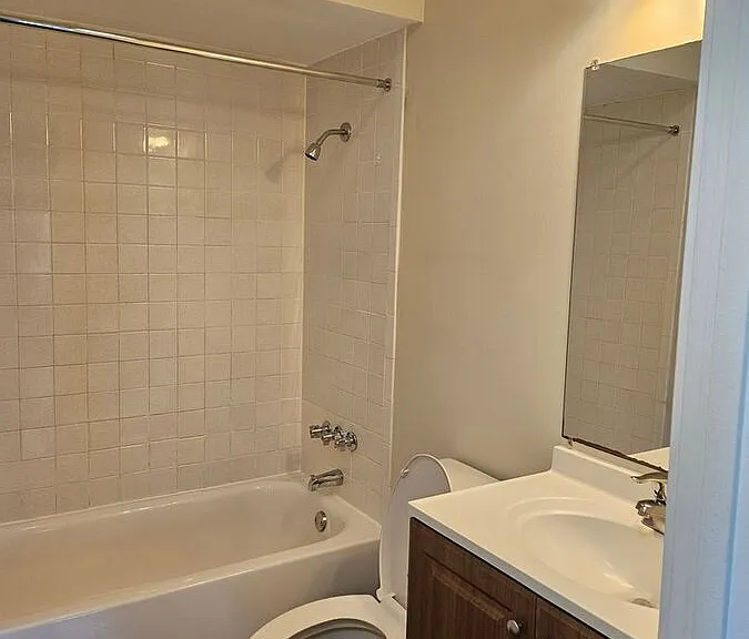 1500 Light Rd #109 — Photo 6