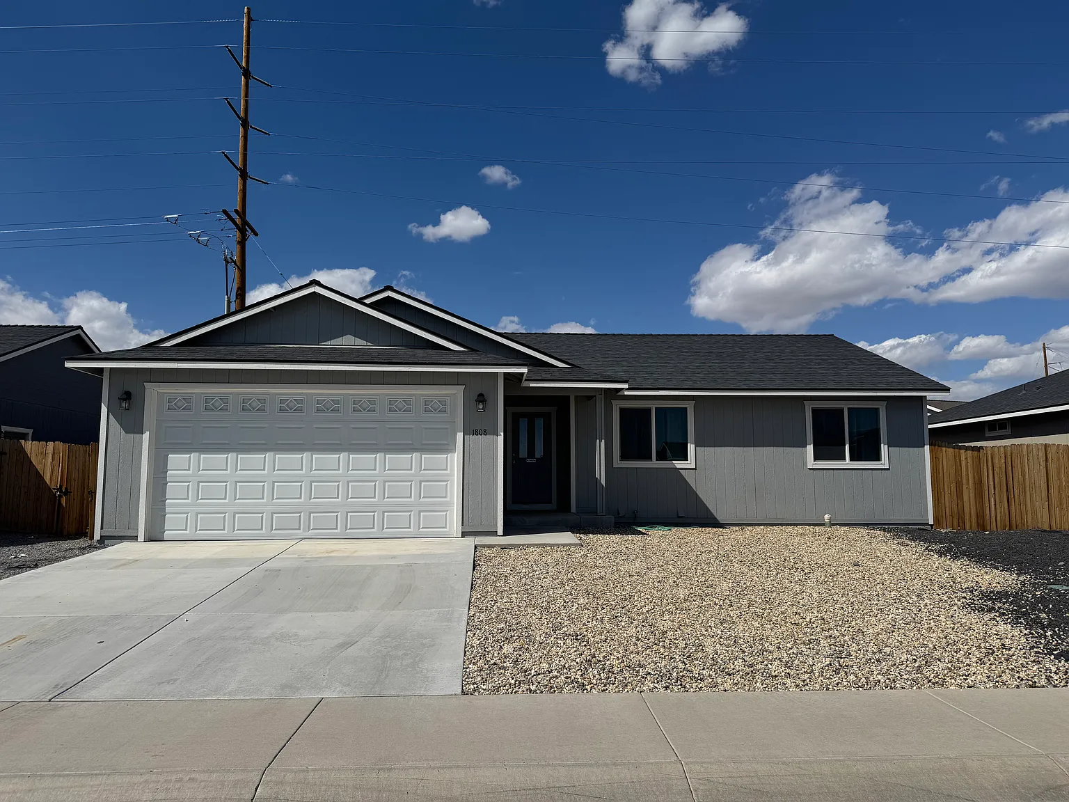 3 bed, 1244 sqft, $2,200 — Photo 1