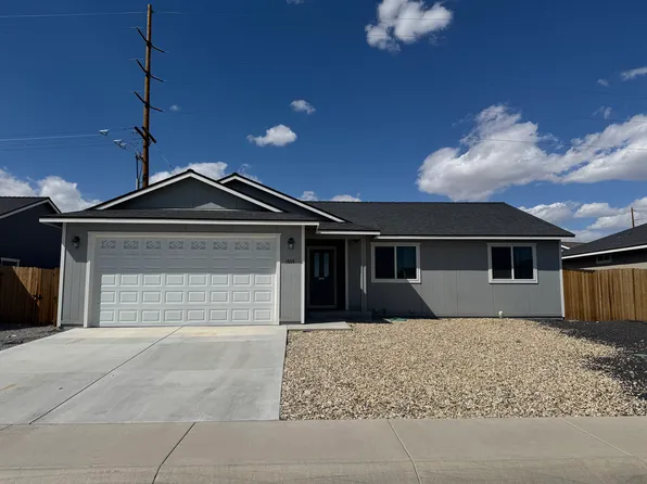 1808 Fort Sutter Blvd, Fernley, NV 89408