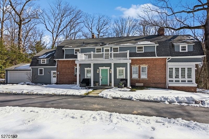 1st image of 64 Gregory Ave